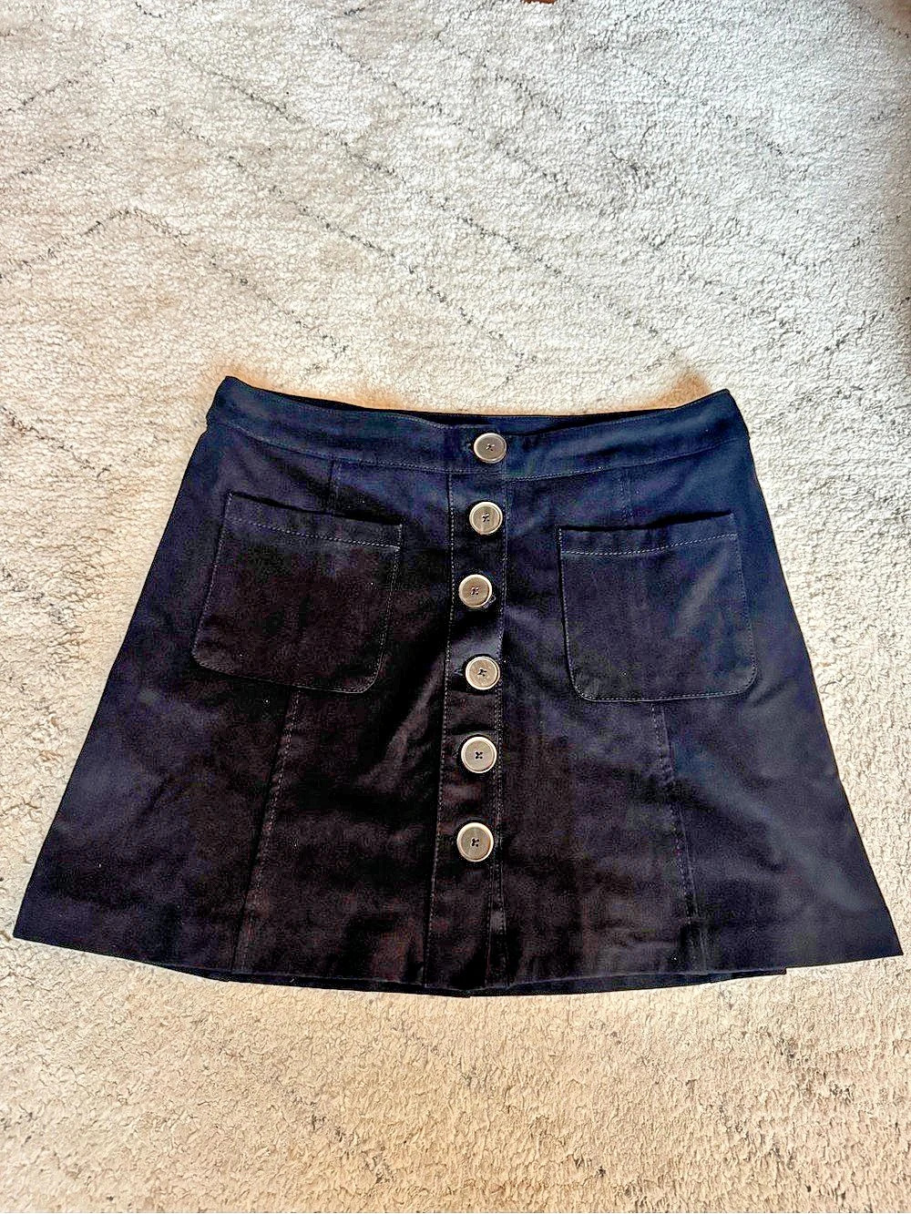 Zara TRF Collection mini skirt Black Button-Front Mini Skirt Size Medium